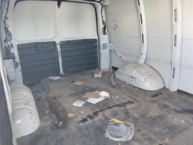 GMC Savana G3500 Image 7