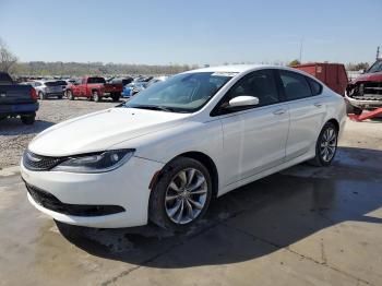 Salvage Chrysler 200