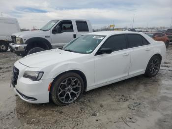  Salvage Chrysler 300