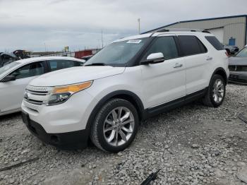  Salvage Ford Explorer