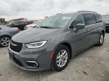  Salvage Chrysler Pacifica