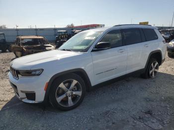  Salvage Jeep Grand Cherokee