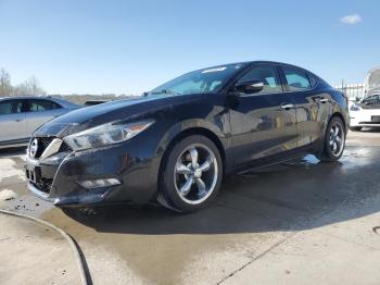  Salvage Nissan Maxima