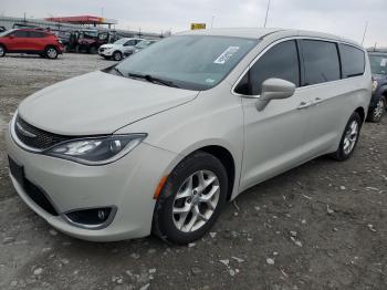  Salvage Chrysler Pacifica