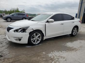  Salvage Nissan Altima