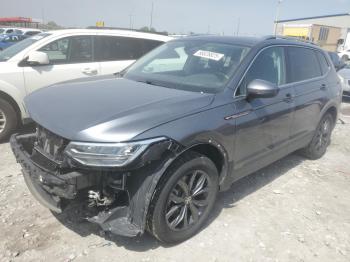  Salvage Volkswagen Tiguan