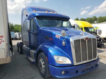  Salvage Peterbilt 587