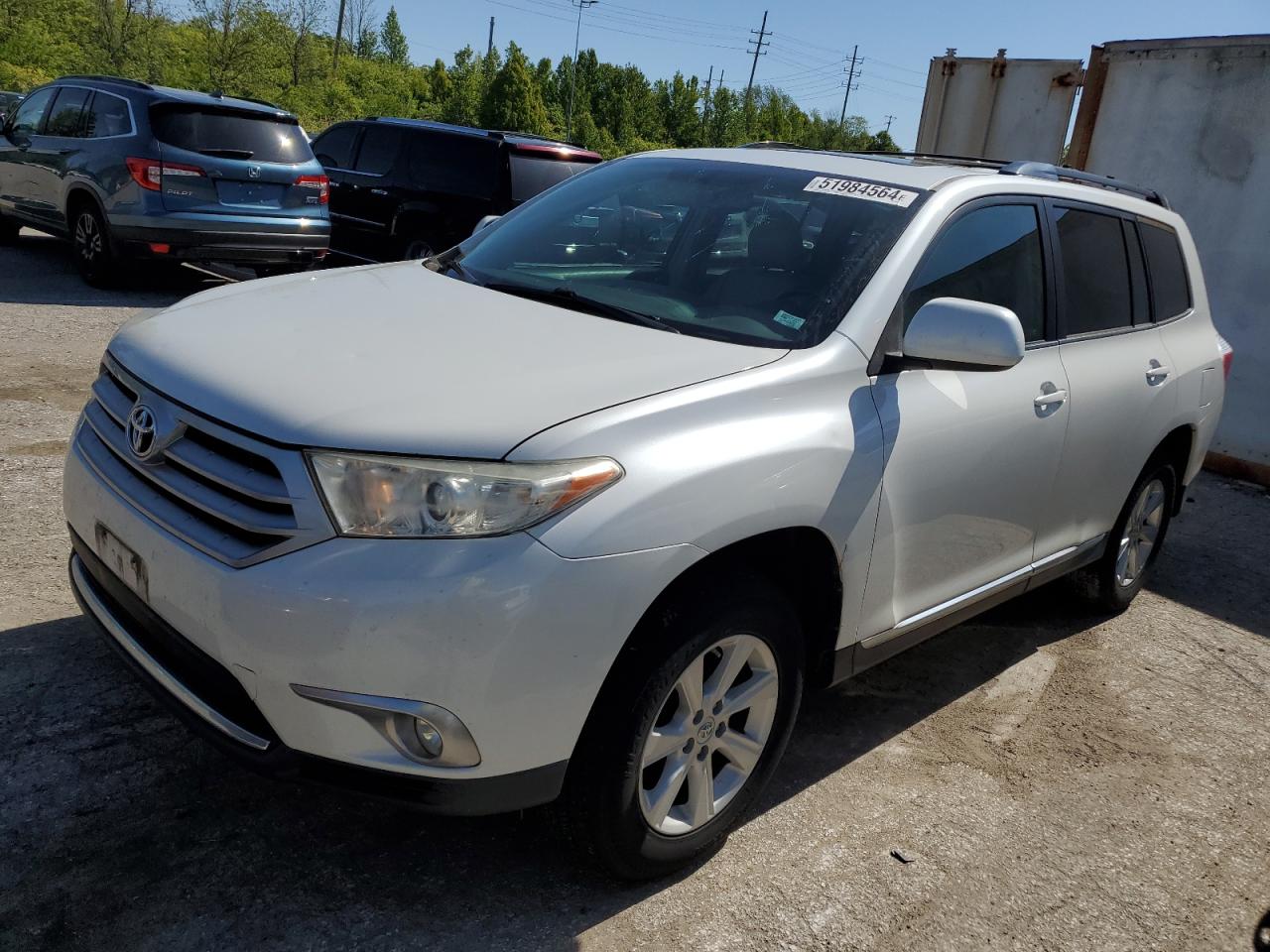 Toyota Highlander Base Image 1