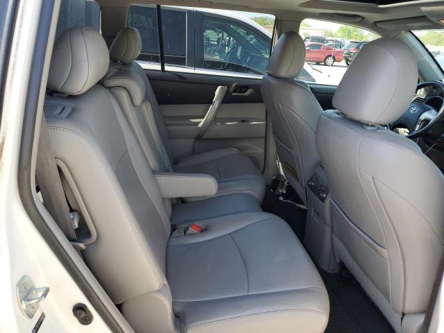 Toyota Highlander Base Image 12