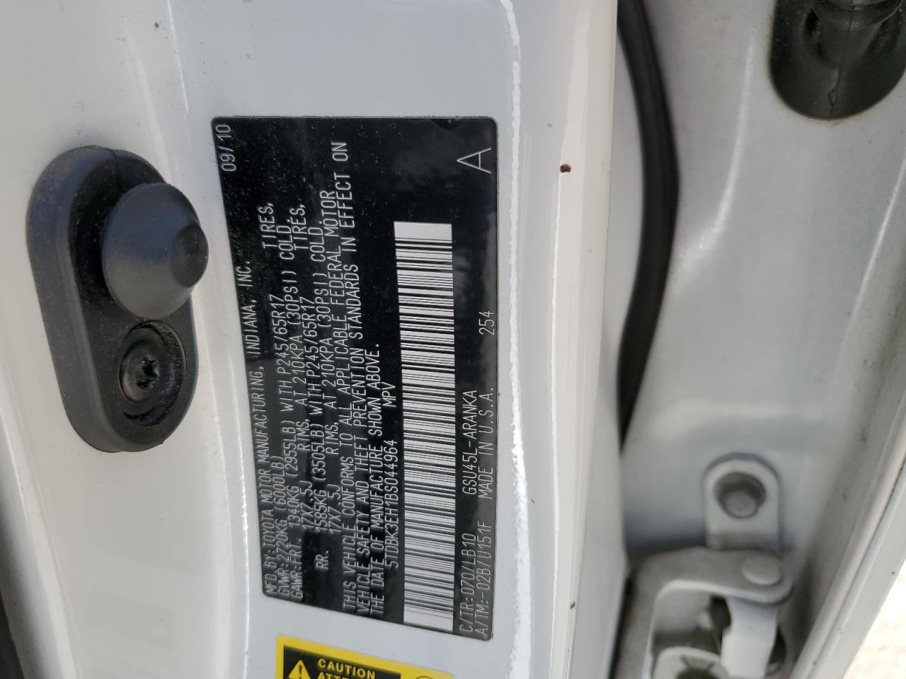 Toyota Highlander Base Image 7