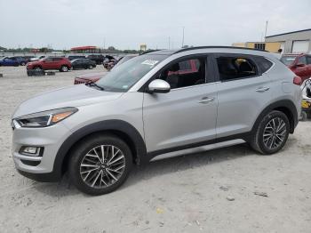  Salvage Hyundai TUCSON