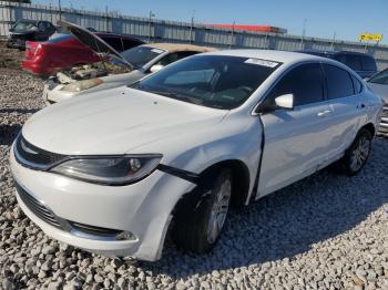  Salvage Chrysler 200