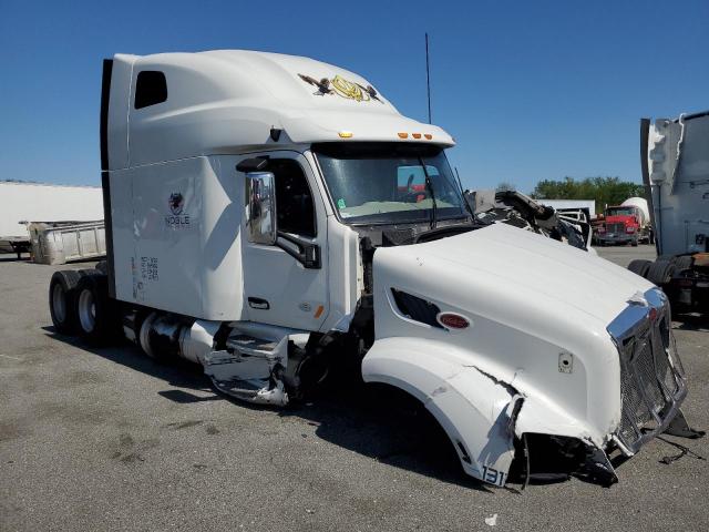  Salvage Peterbilt 579