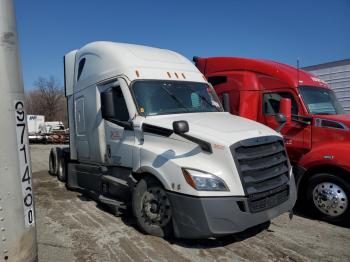  Salvage Freightliner Cascadia