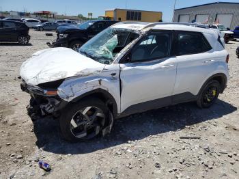  Salvage Hyundai VENUE