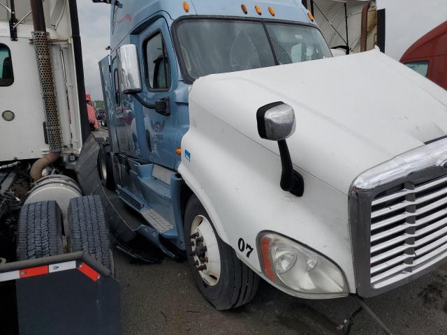  Salvage Freightliner Cascadia 1