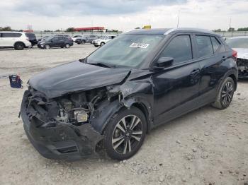  Salvage Nissan Kicks