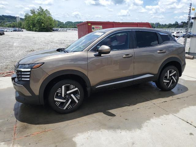  Salvage Nissan Kicks