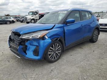  Salvage Nissan Kicks