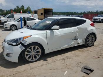  Salvage Hyundai VELOSTER