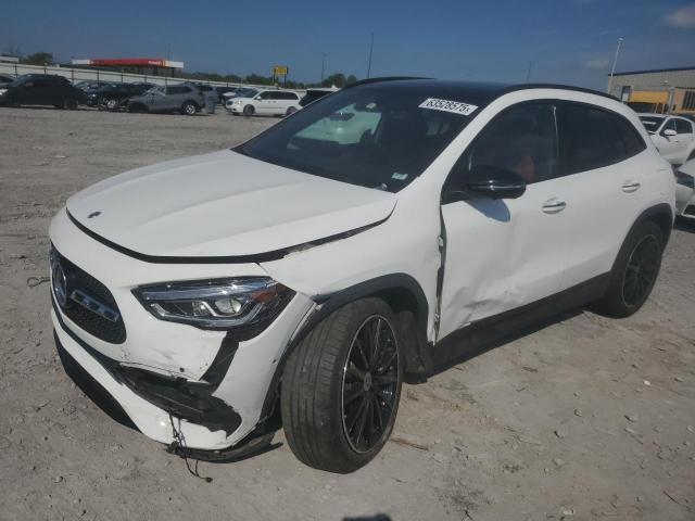  Salvage Mercedes-Benz GLA
