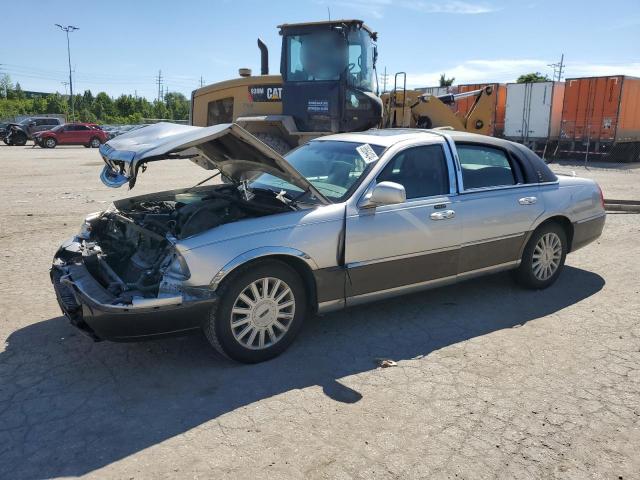  Salvage Lincoln Towncar