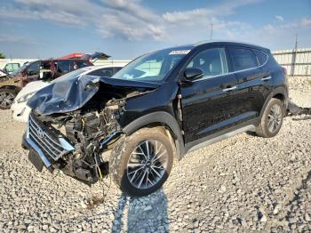  Salvage Hyundai TUCSON