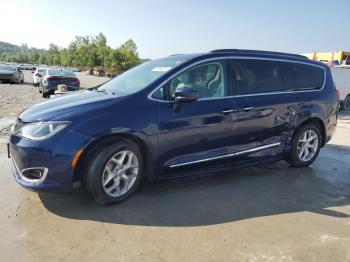  Salvage Chrysler Pacifica
