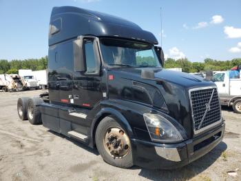 Salvage Volvo Vn