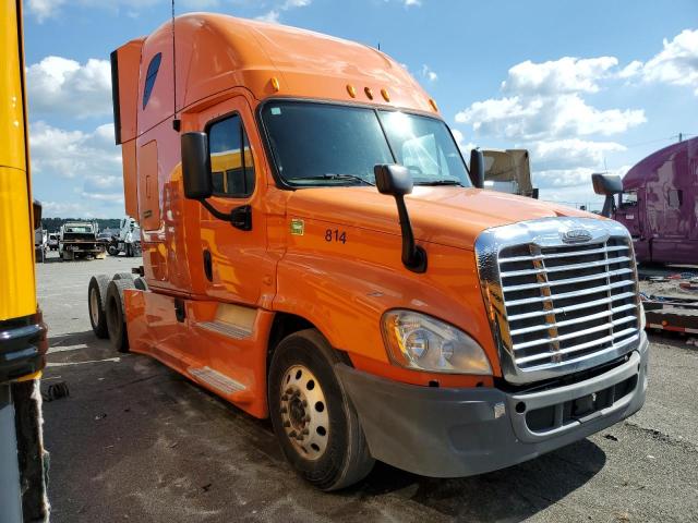  Salvage Freightliner Cascadia 1