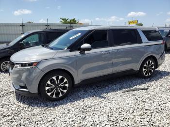  Salvage Kia Carnival