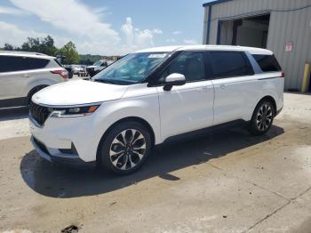 Salvage Kia Carnival