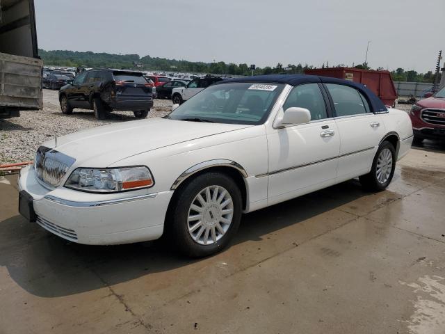  Salvage Lincoln Towncar