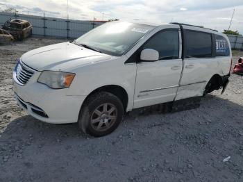  Salvage Chrysler Minivan
