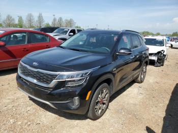  Salvage Kia Seltos