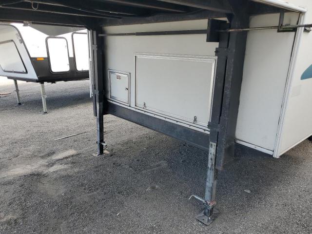 Coachmen Catalina Image 10