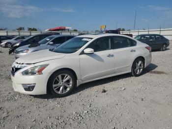  Salvage Nissan Altima