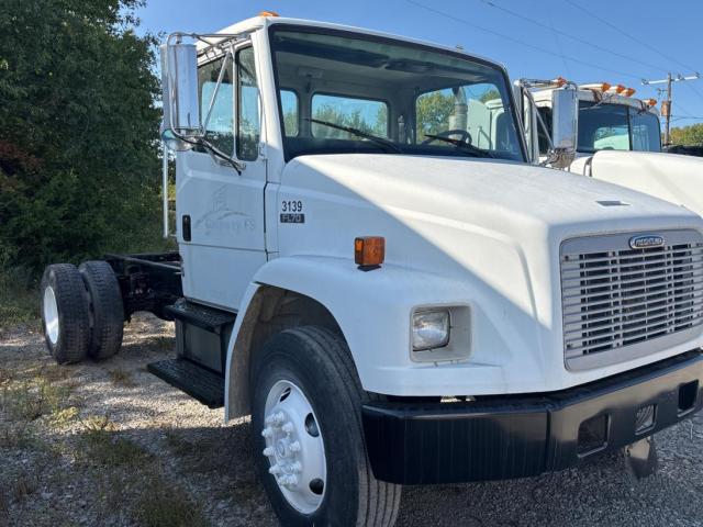  Salvage Freightliner Medium Con