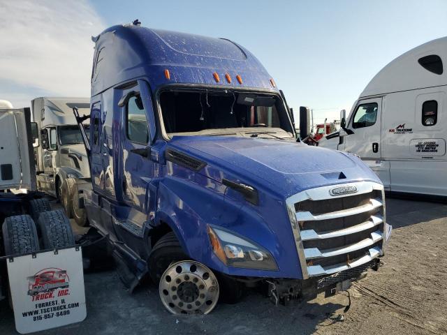  Salvage Freightliner Cascadia 1