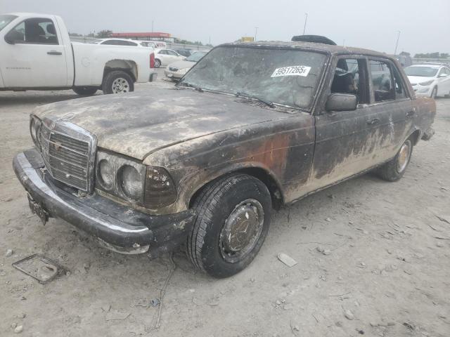  Salvage Mercedes-Benz 300-Class