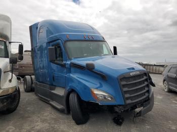  Salvage Freightliner Cascadia