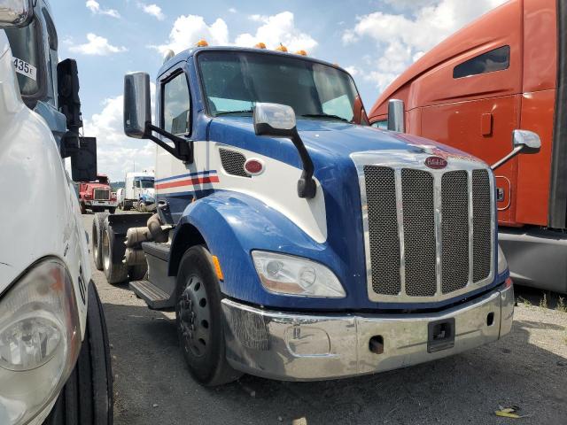  Salvage Peterbilt 579