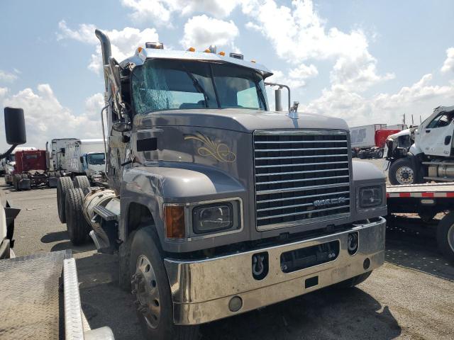  Salvage Mack Pinnacle