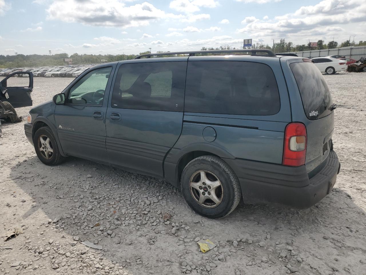 Pontiac Montana Image 2