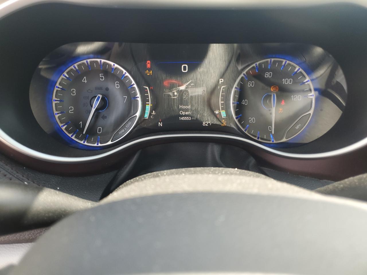 Chrysler Pacifica Limited Image 8