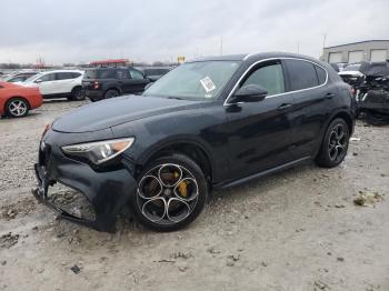  Salvage Alfa Romeo Stelvio