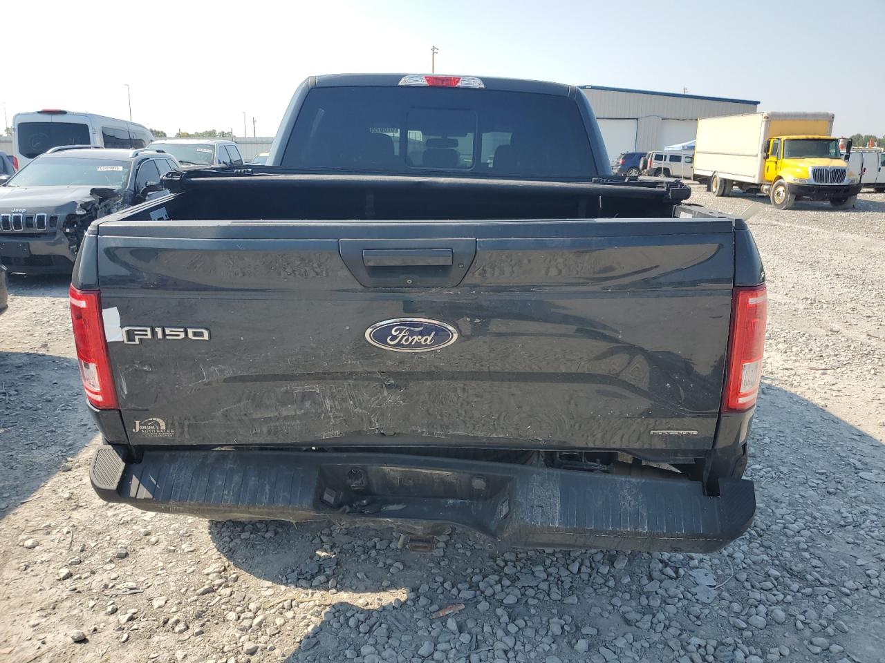 Ford F-150 Supercrew Image 4