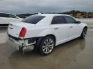 Chrysler 300 Limited Image 9