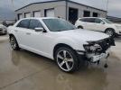 Chrysler 300 Limited Image 8