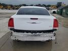 Chrysler 300 Limited Image 13